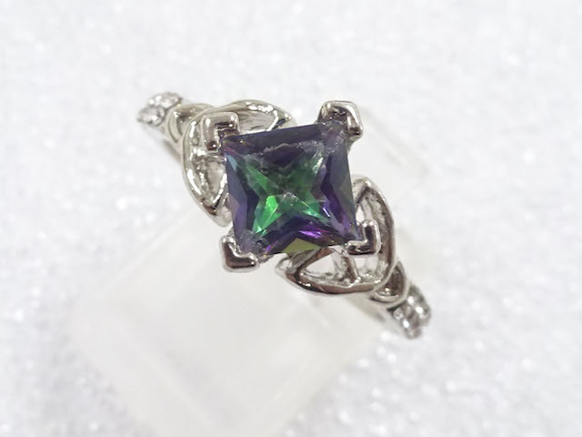 JAPANESE KIMONO / ANTIQUE COLORED STONE RING (SIZE 15)